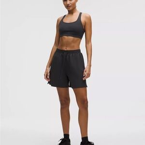 NWT LULULEMON - Pace Rival High-Rise Short 5" - $68 - Size 6